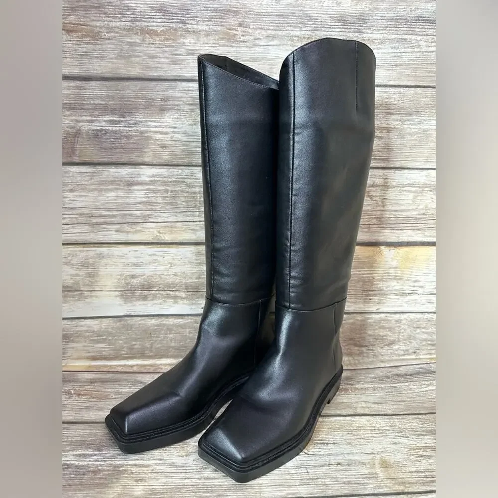 CHARLES & KEITH 6.5 Square Toe lagenlook Knee High Boots